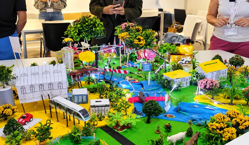 Photo d’équipe en atelier RSE
